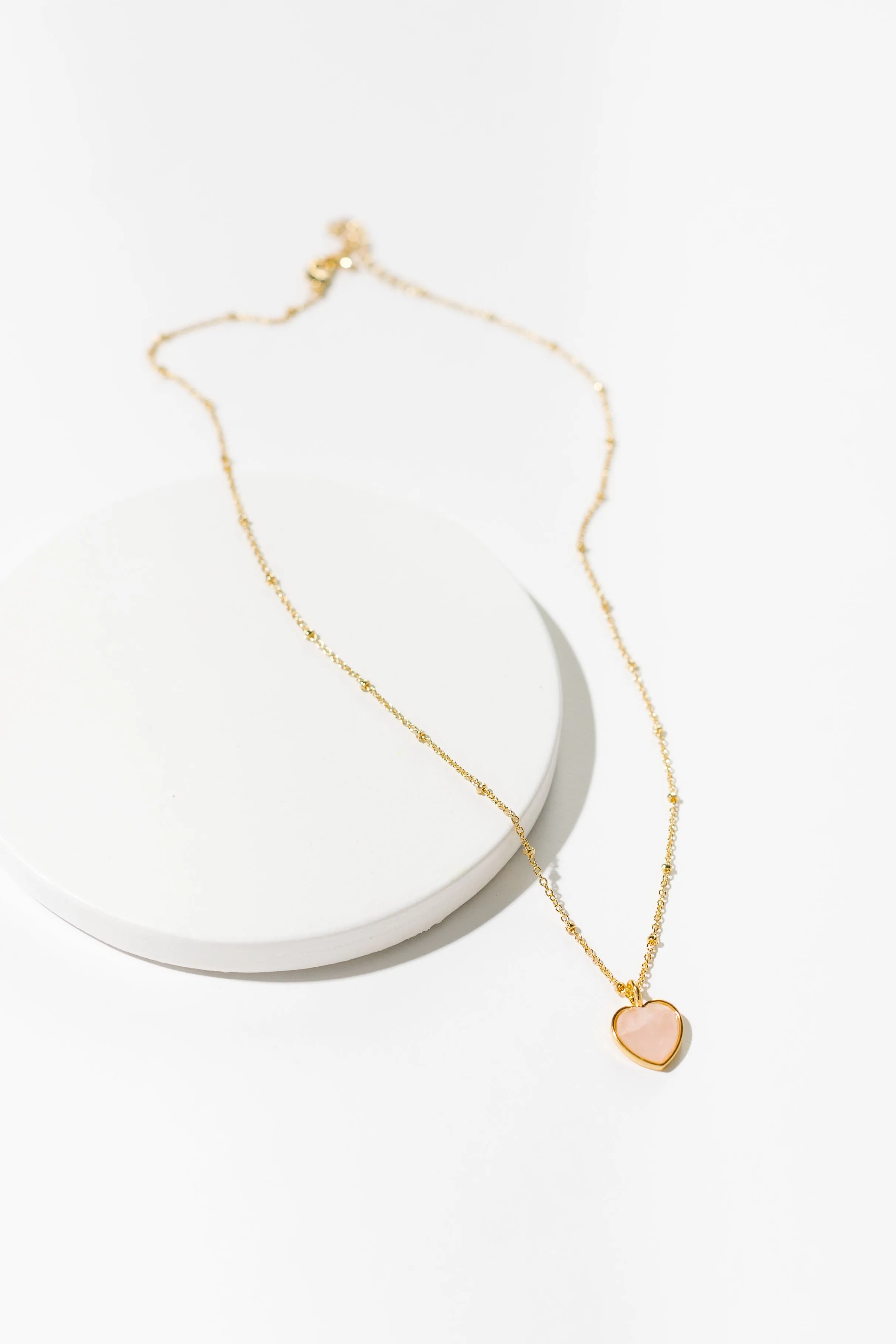 Cove Necklace Rose Quartz Heart Gold