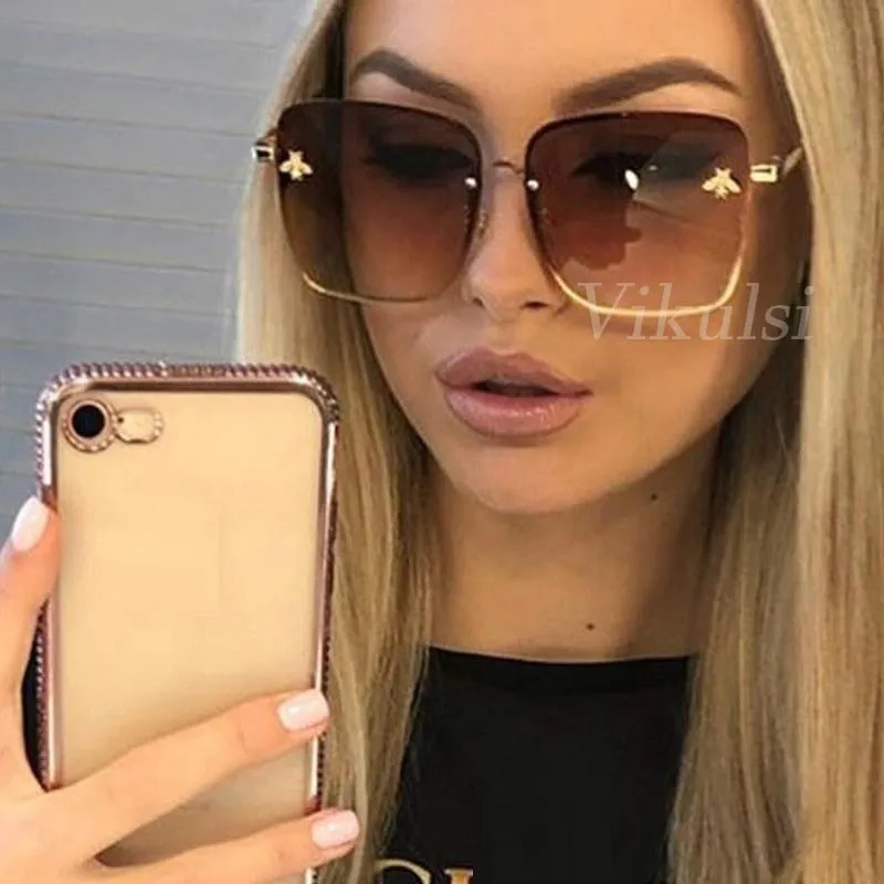 Retro Square Sunglasses Women Brand Designer Bee Metal Frame Oversized Sun Glasses Oculos UV400